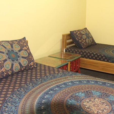 Lotus Paying Guesthouse Varanasi Esterno foto