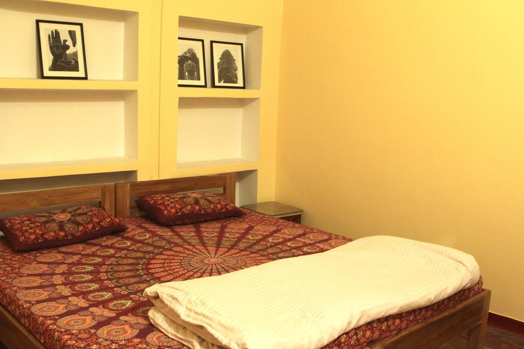 Lotus Paying Guesthouse Varanasi Esterno foto